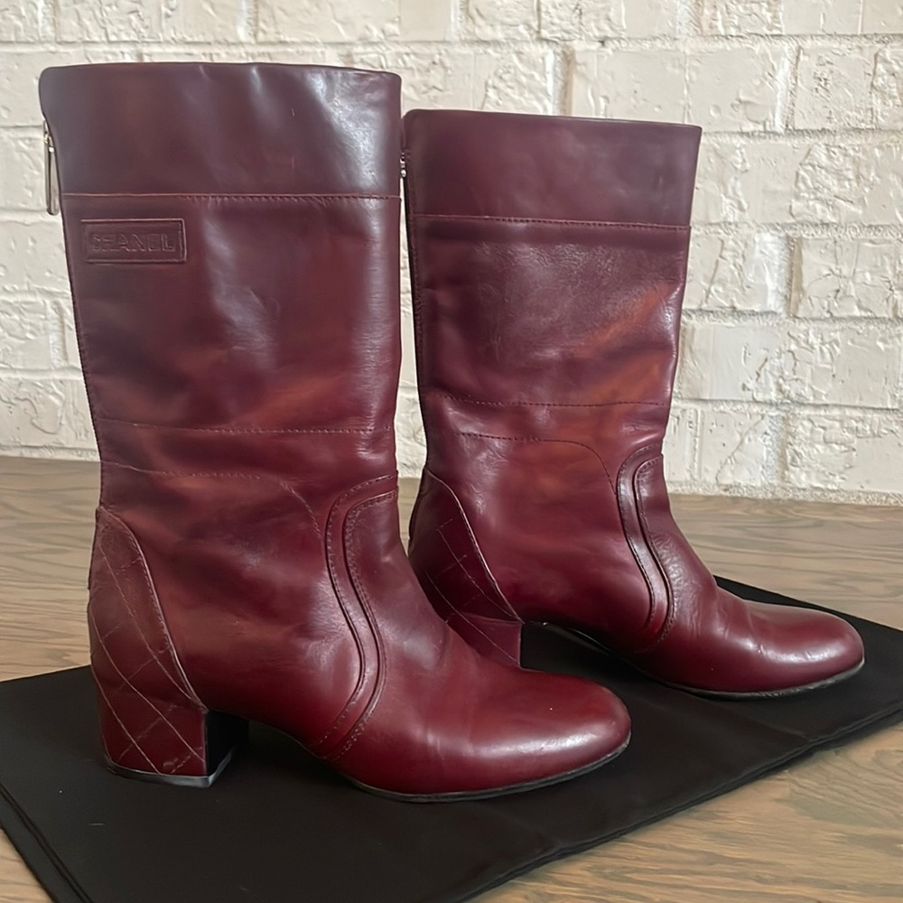 Chanel high boots in dark burgundy